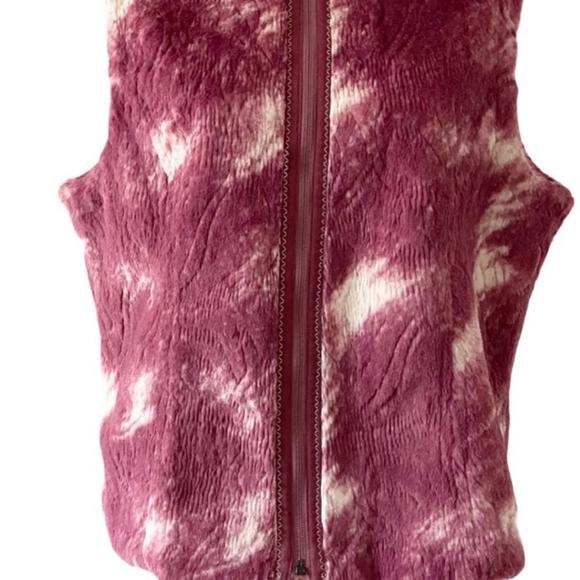 Ariat faux suede fur reversible vest. Size Large pink and white - Picture 3 of 6
